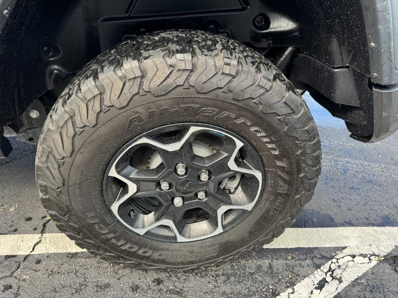 Jeep Wrangler 4xe Vehicle Image 07