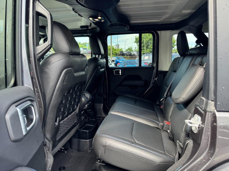 Jeep Wrangler 4xe Vehicle Image 10