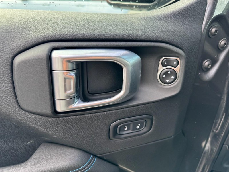 Jeep Wrangler 4xe Vehicle Image 15