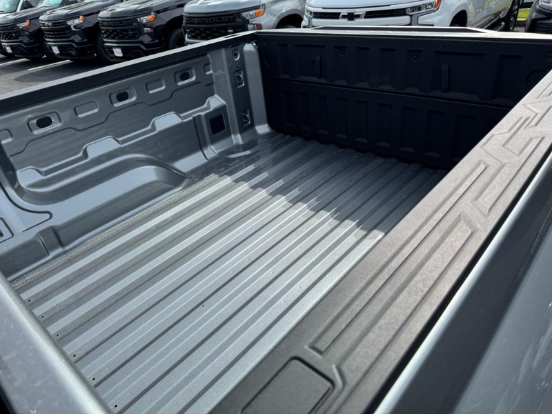 Chevrolet Colorado Vehicle Image 06