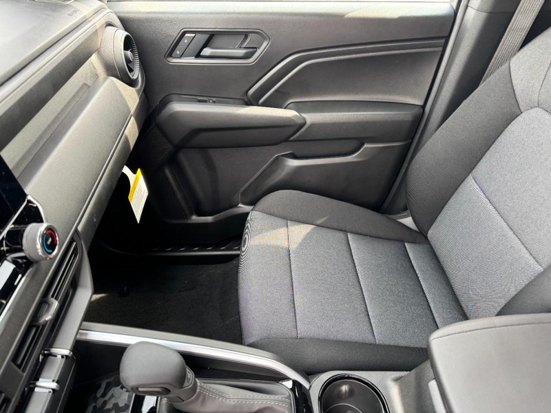 Chevrolet Colorado Vehicle Image 08