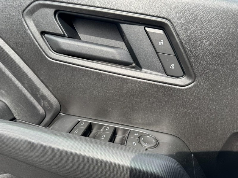 Chevrolet Colorado Vehicle Image 10