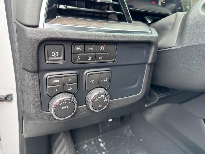 Chevrolet Tahoe Vehicle Image 10