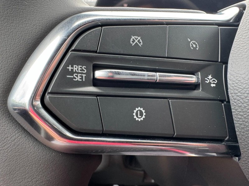 Chevrolet Tahoe Vehicle Image 11