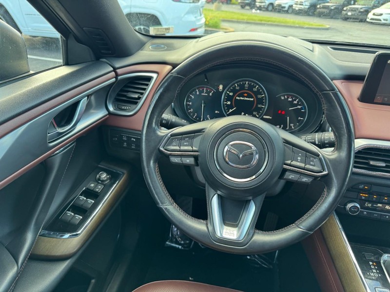 Mazda CX-9 Vehicle Image 14