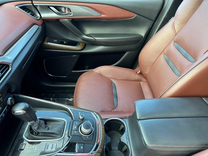 Mazda CX-9 Vehicle Image 15