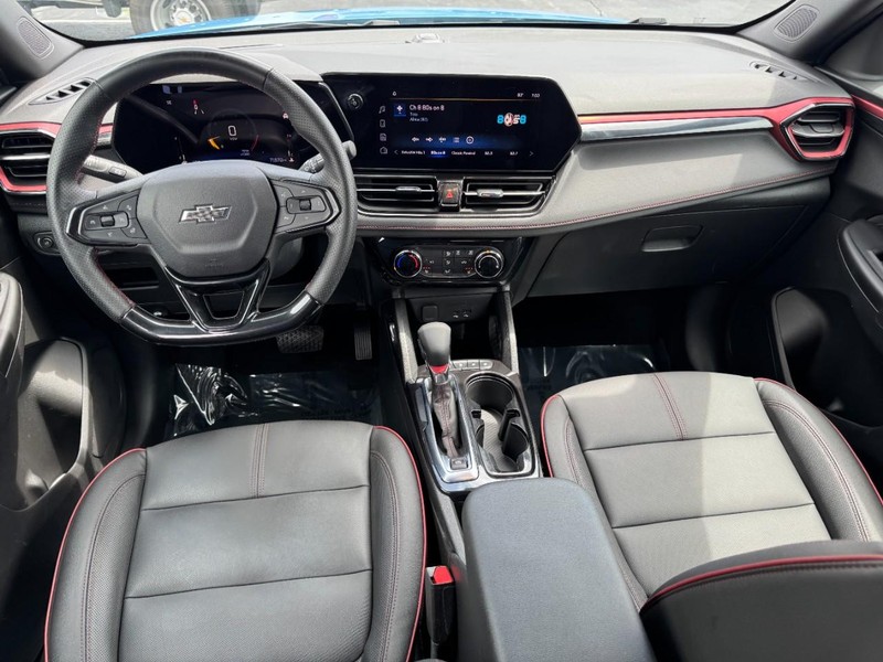 Chevrolet TrailBlazer Vehicle Image 11