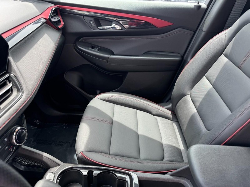 Chevrolet TrailBlazer Vehicle Image 13