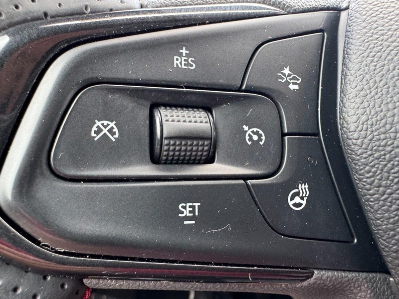 Chevrolet TrailBlazer Vehicle Image 16