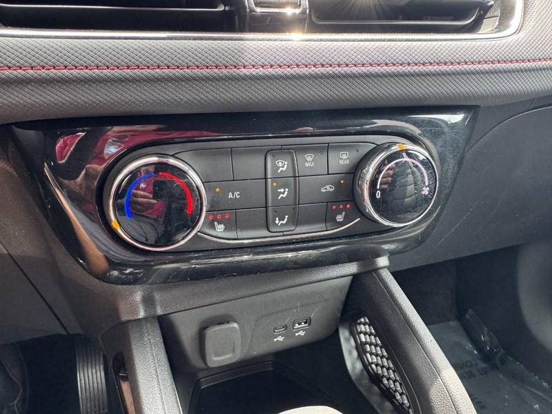 Chevrolet TrailBlazer Vehicle Image 18