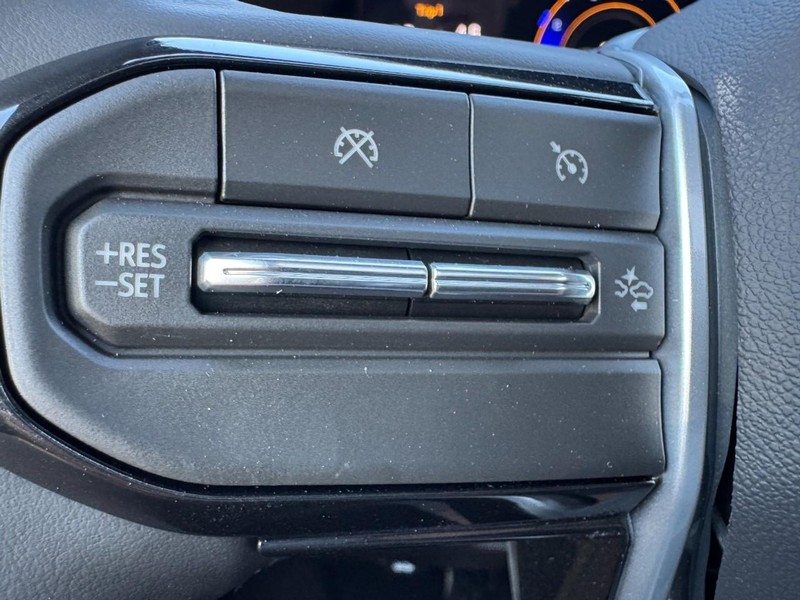 Chevrolet Colorado Vehicle Image 12
