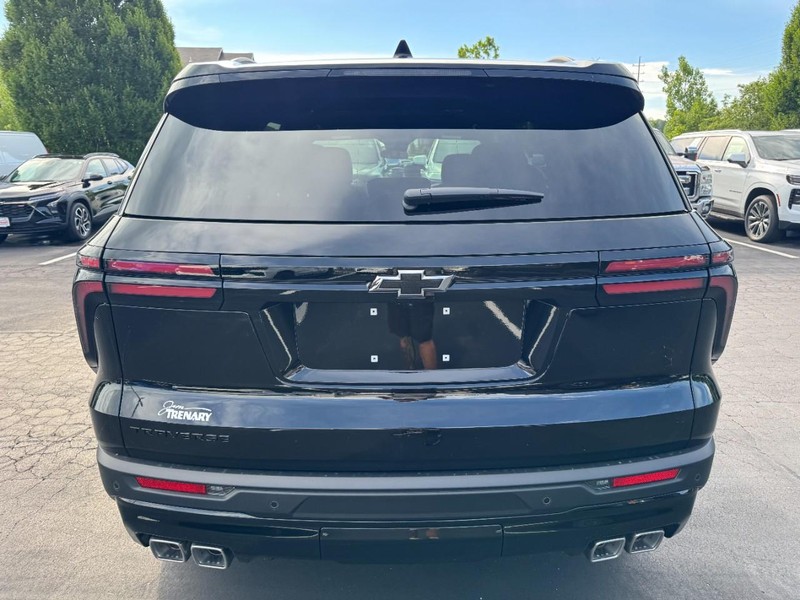 Chevrolet Traverse Vehicle Image 04