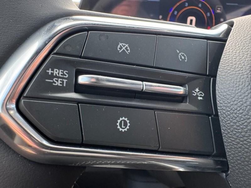 Chevrolet Traverse Vehicle Image 11