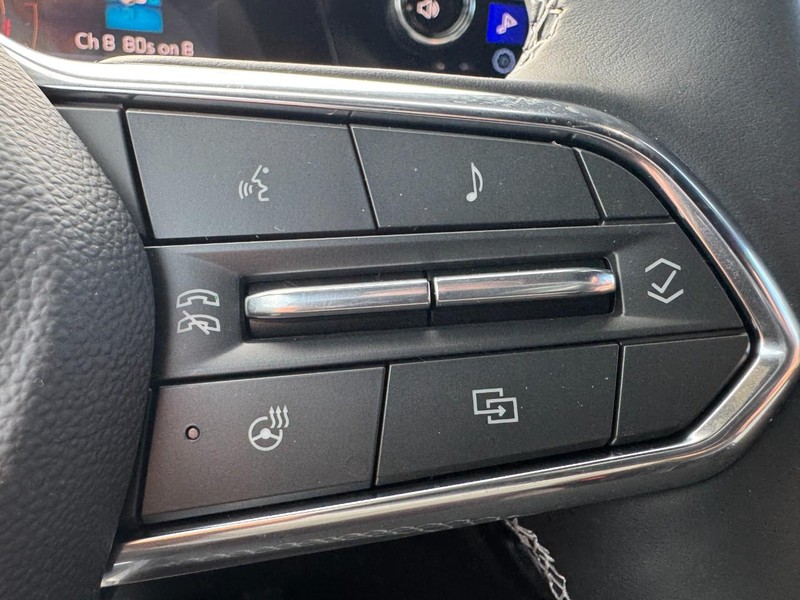 Chevrolet Traverse Vehicle Image 12