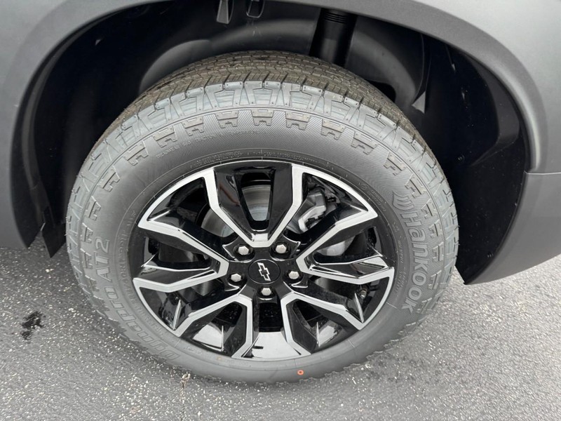 Chevrolet TrailBlazer Vehicle Image 06