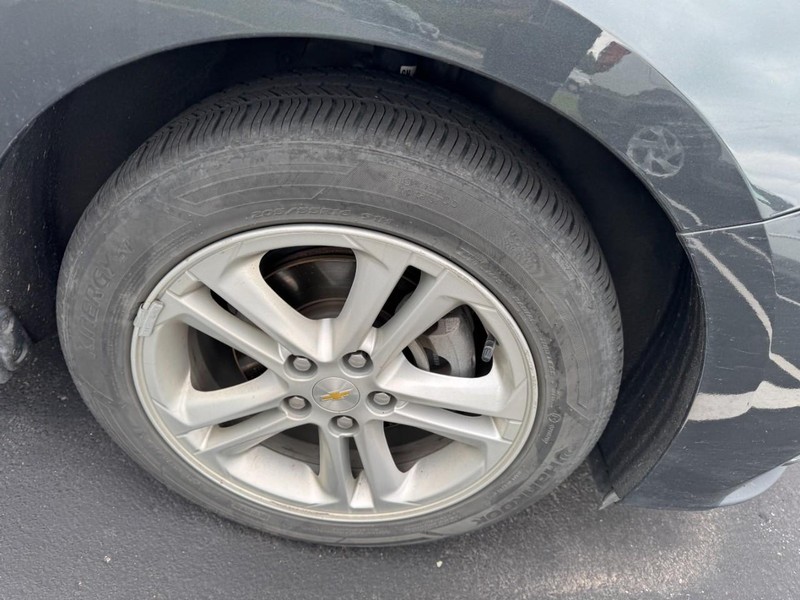 Chevrolet Cruze Vehicle Image 05