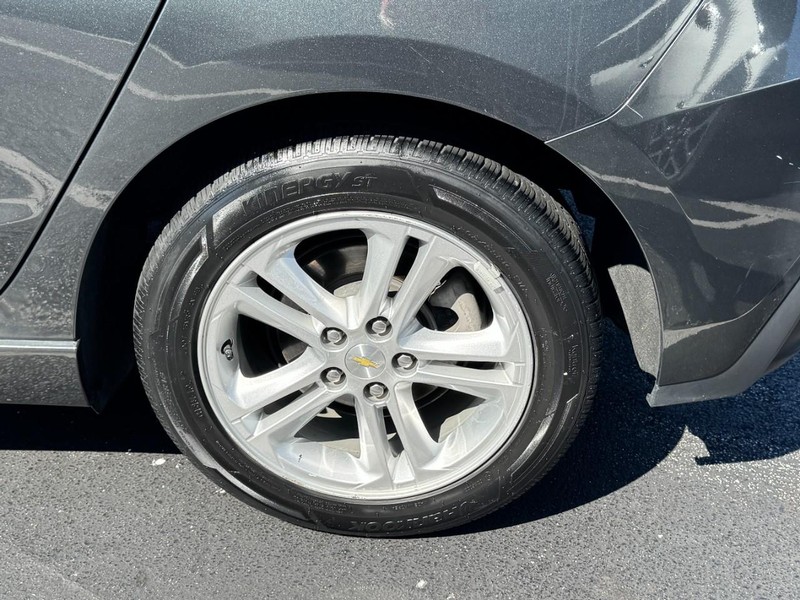 Chevrolet Cruze Vehicle Full-screen Gallery Image 07