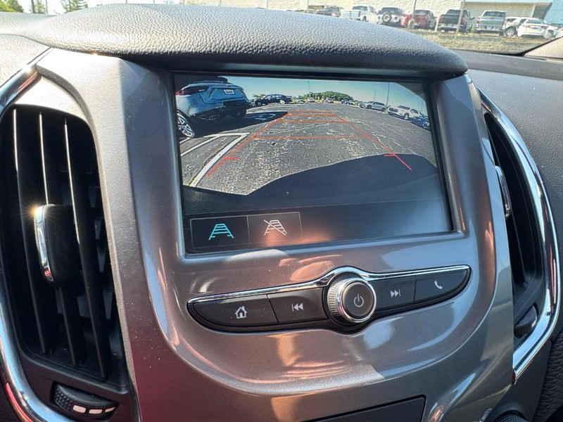 Chevrolet Cruze Vehicle Full-screen Gallery Image 20