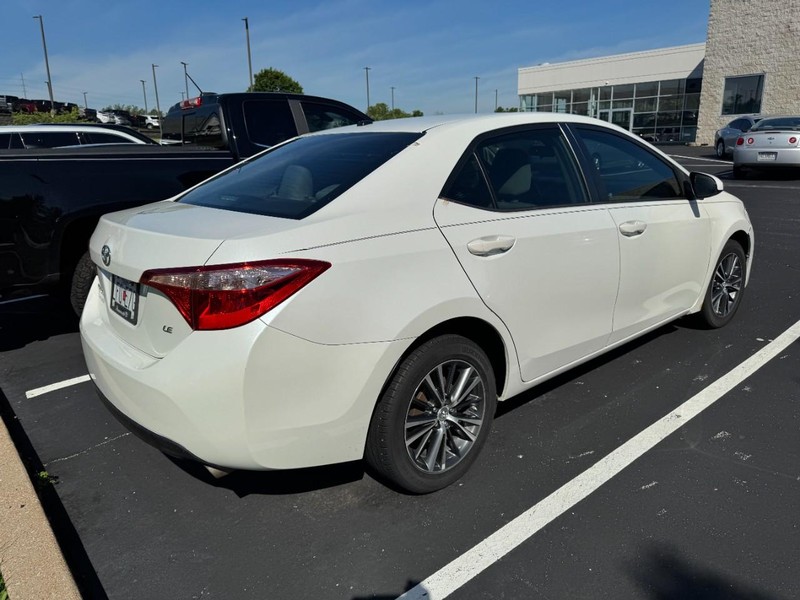 Toyota Corolla Vehicle Image 03