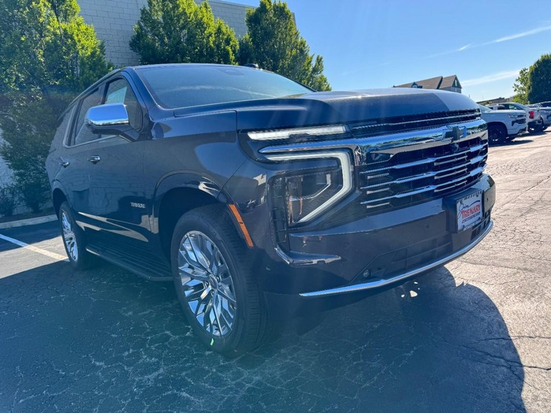 Chevrolet Tahoe Vehicle Image 02