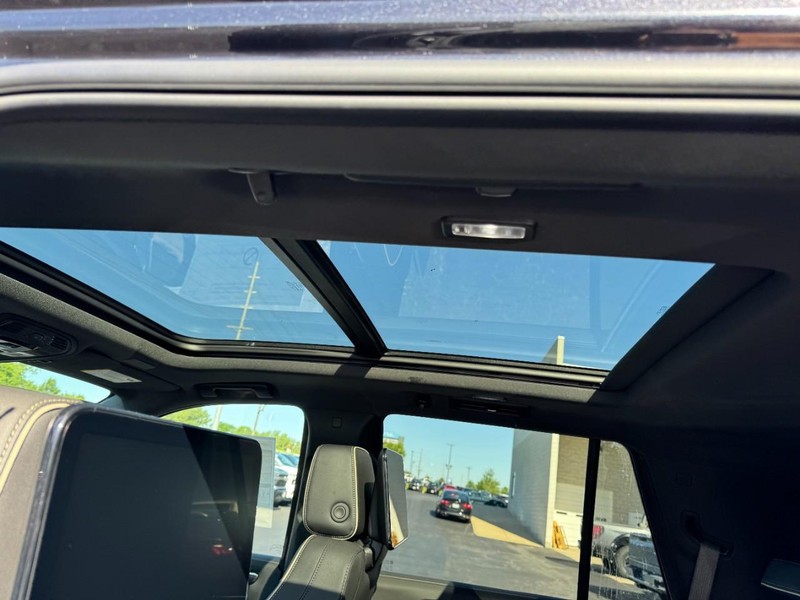 Chevrolet Tahoe Vehicle Image 08