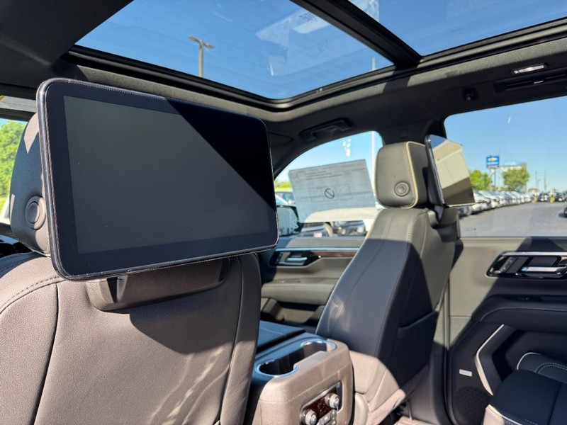 Chevrolet Tahoe Vehicle Image 10