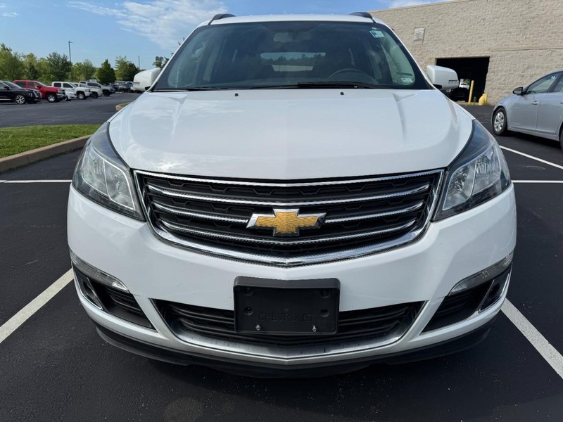 Chevrolet Traverse Vehicle Image 02