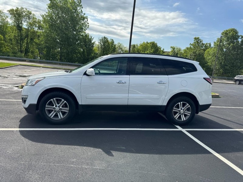Chevrolet Traverse Vehicle Image 05