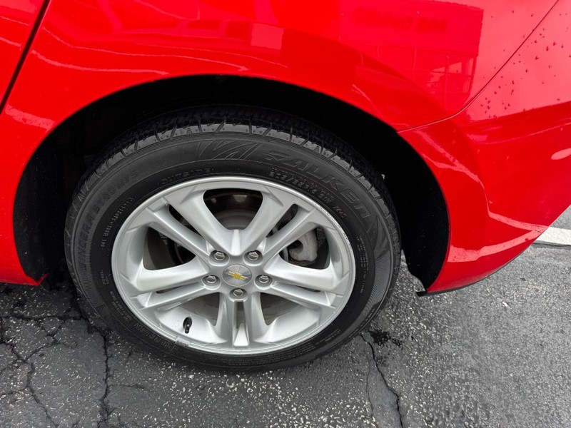 Chevrolet Cruze Vehicle Image 09