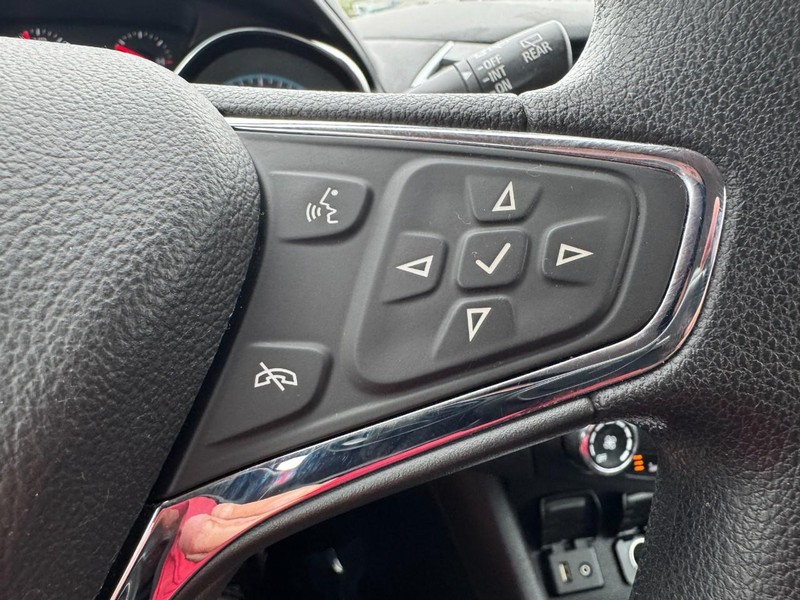 Chevrolet Cruze Vehicle Image 21