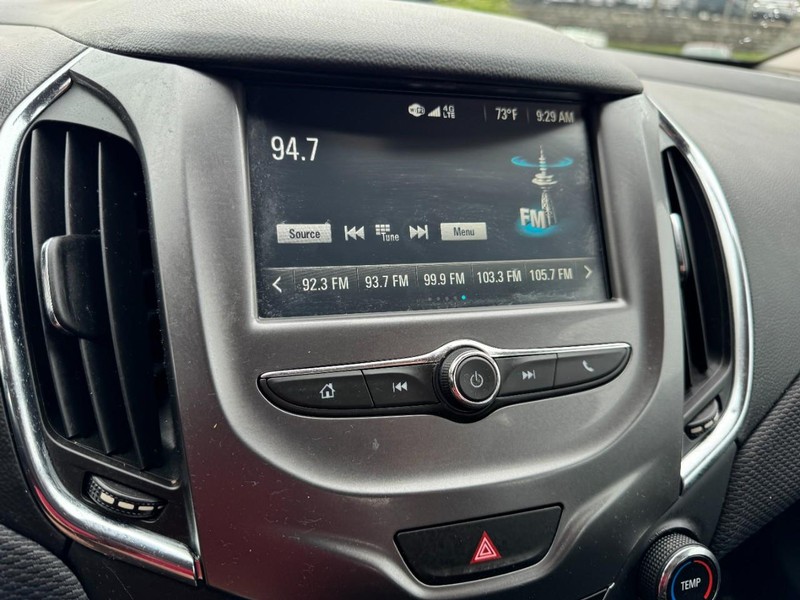 Chevrolet Cruze Vehicle Image 23