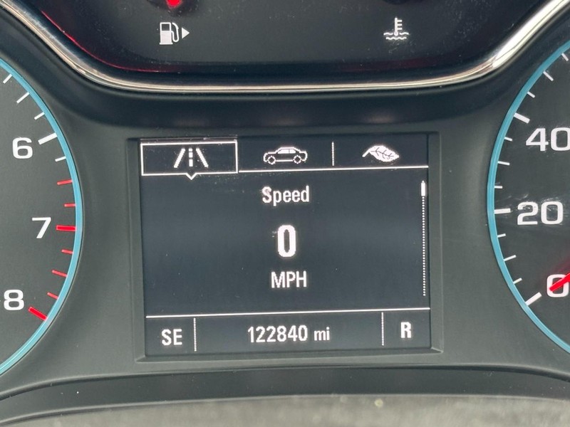 Chevrolet Cruze Vehicle Image 26