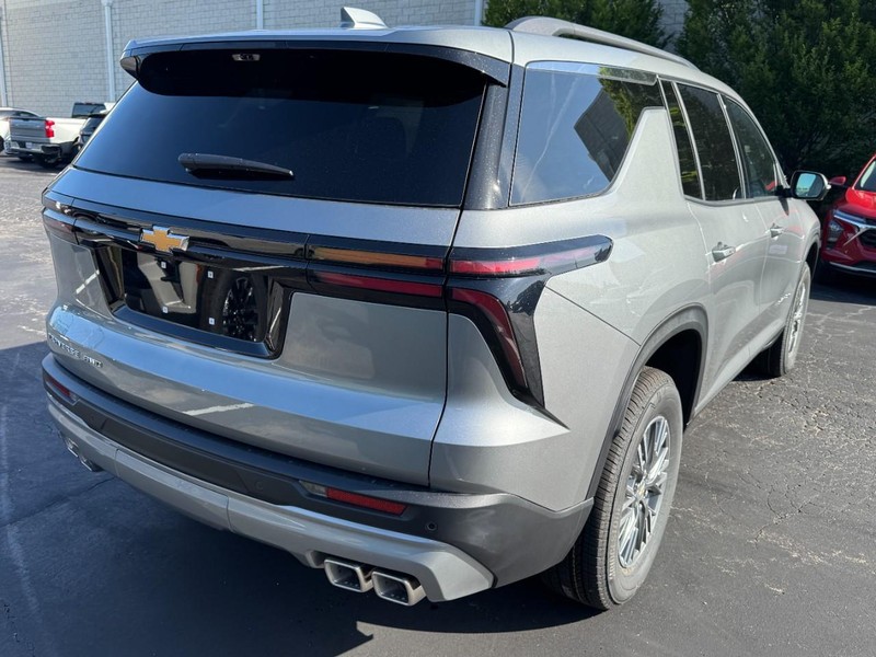 Chevrolet Traverse Vehicle Image 03