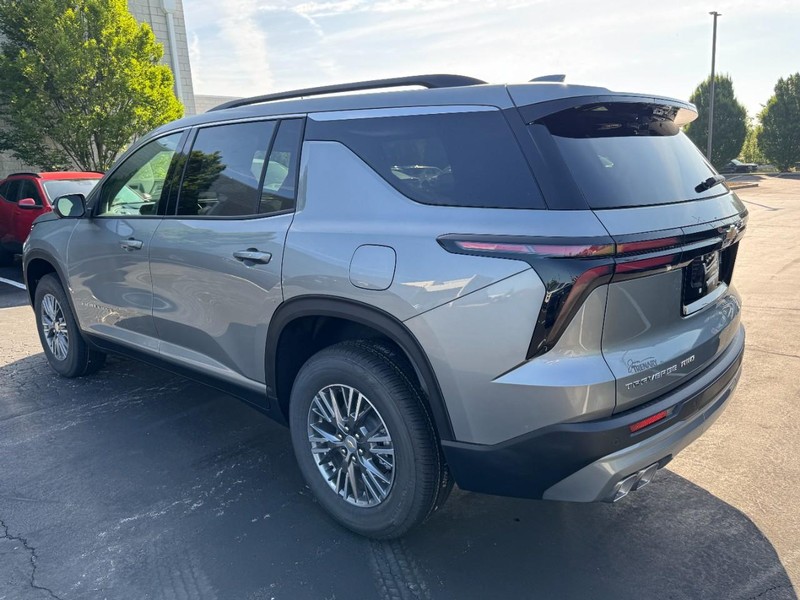 Chevrolet Traverse Vehicle Image 05