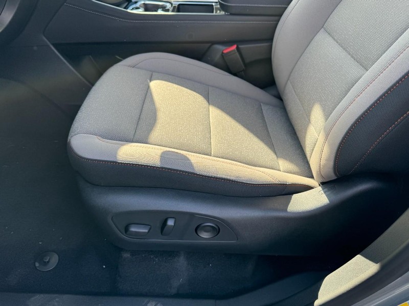 Chevrolet Traverse Vehicle Image 09