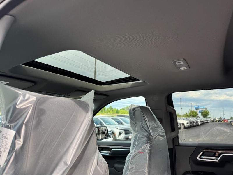 Chevrolet Silverado 1500 Vehicle Image 10