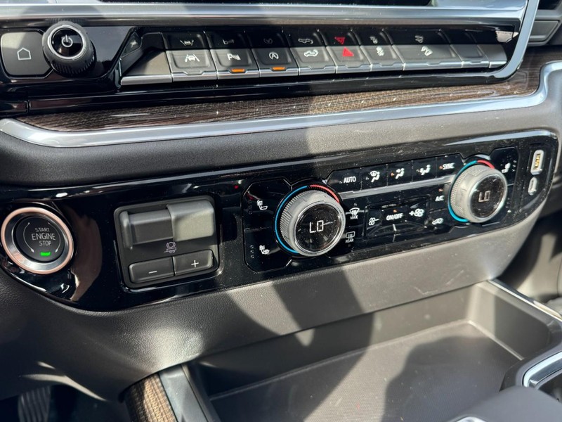 Chevrolet Silverado 1500 Vehicle Image 16