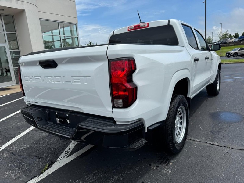 Chevrolet Colorado Vehicle Full-screen Gallery Image 03