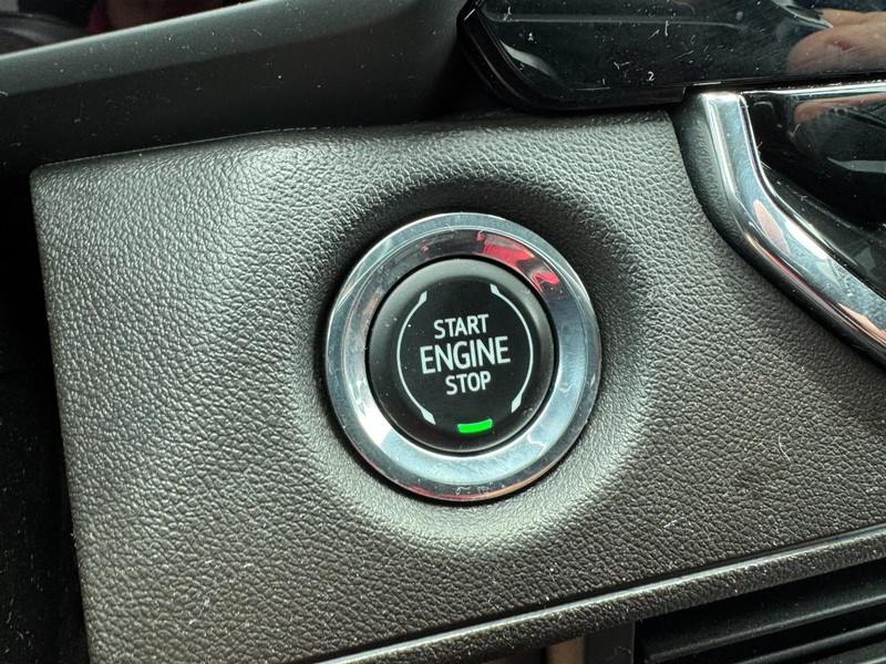 Chevrolet Colorado Vehicle Full-screen Gallery Image 21