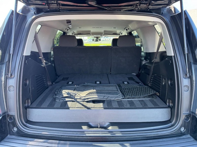 GMC Yukon Vehicle Image 06