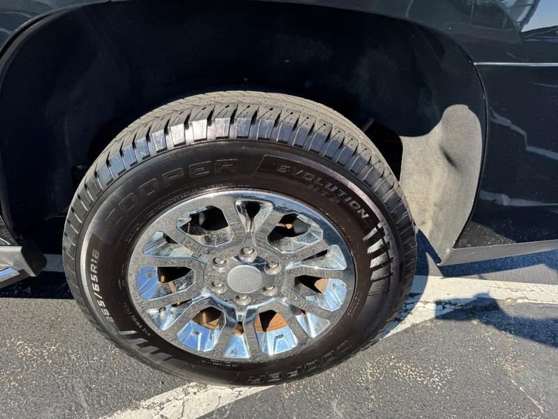 GMC Yukon Vehicle Image 07