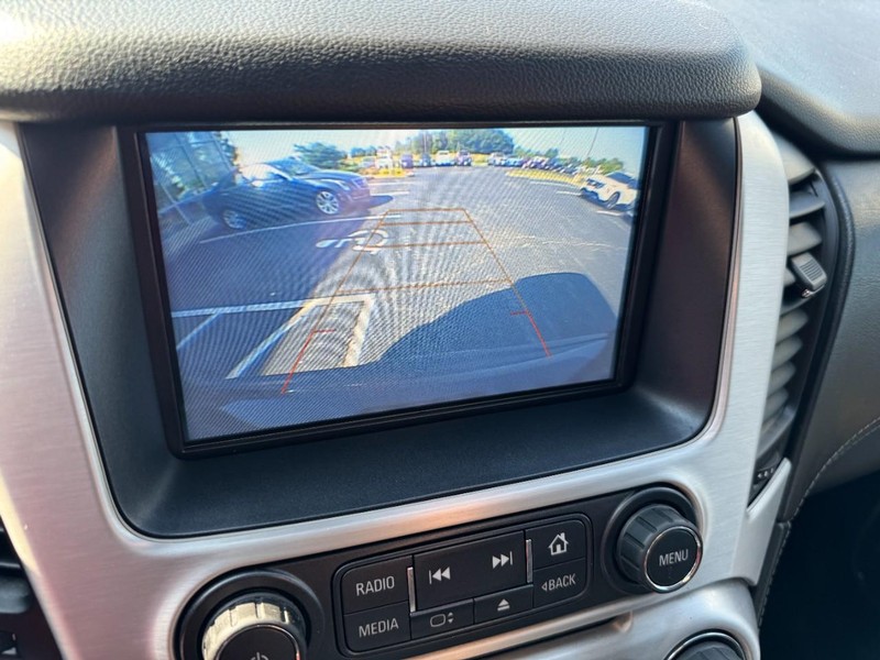 GMC Yukon Vehicle Image 22