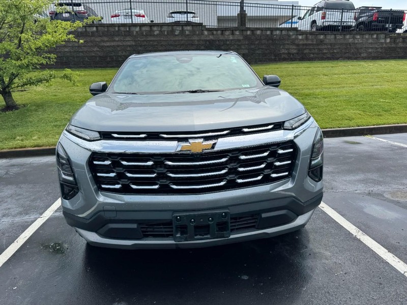 Chevrolet Equinox Vehicle Image 03