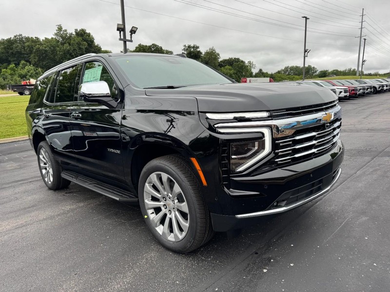Chevrolet Tahoe Vehicle Image 02