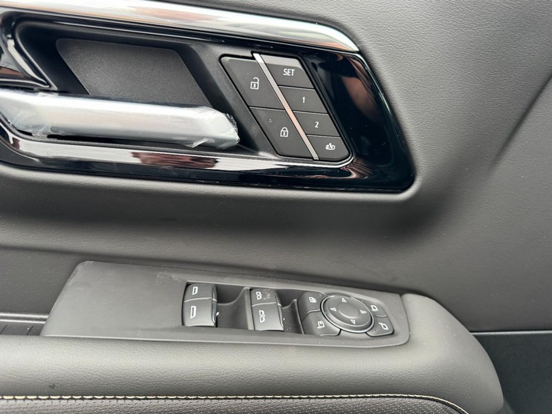 Chevrolet Tahoe Vehicle Image 09