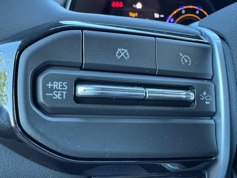 Chevrolet Colorado Vehicle Image 12