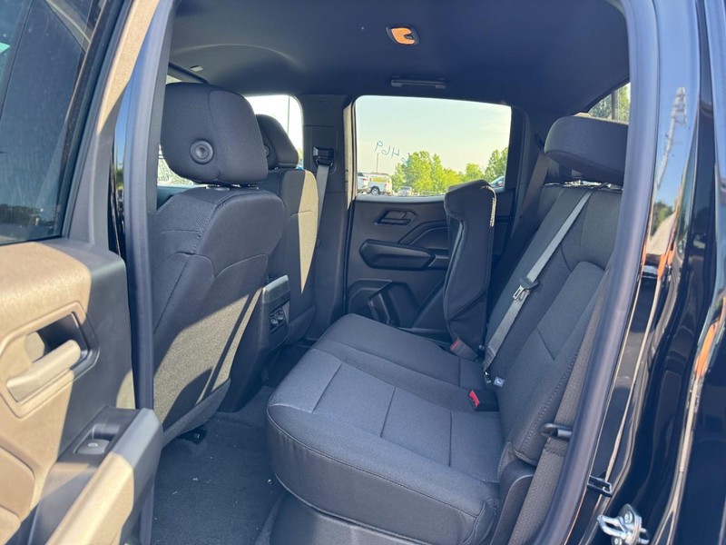 Chevrolet Colorado Vehicle Image 08