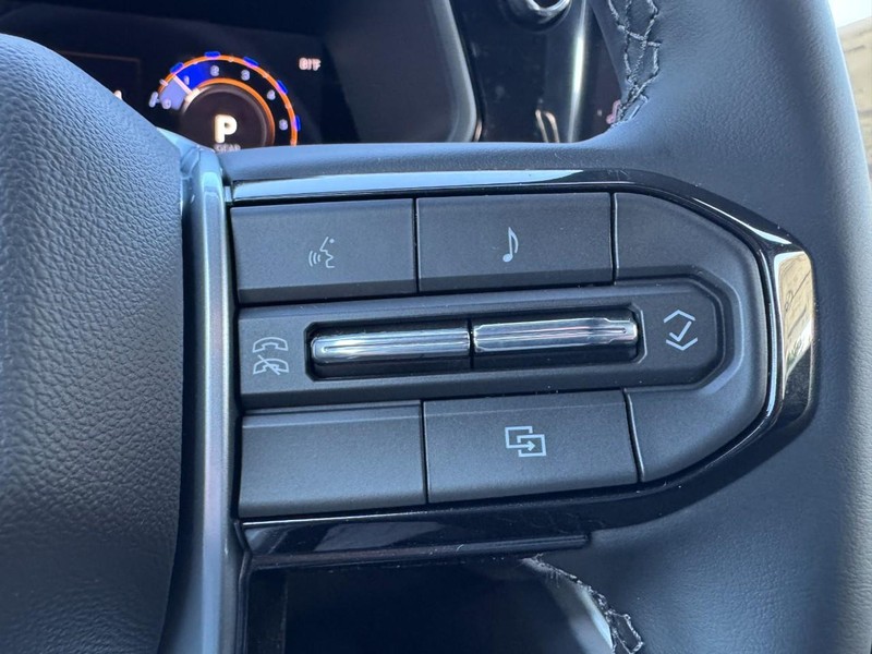 Chevrolet Colorado Vehicle Image 13