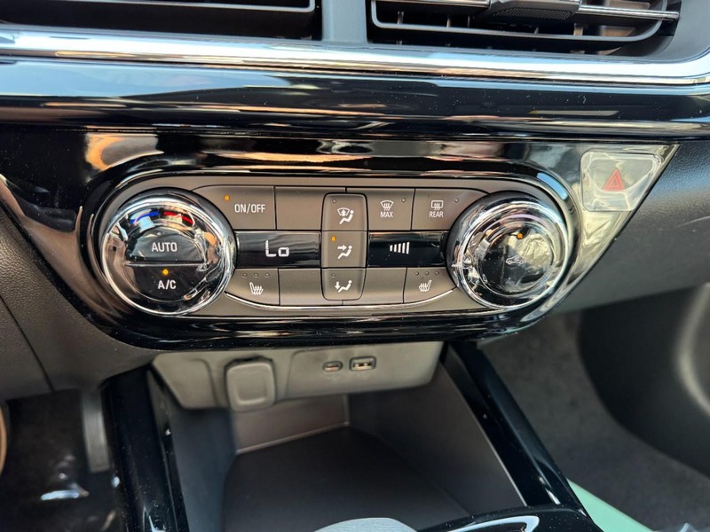 Chevrolet Trax Vehicle Image 11