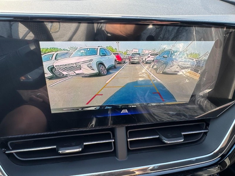Chevrolet Trax Vehicle Image 13